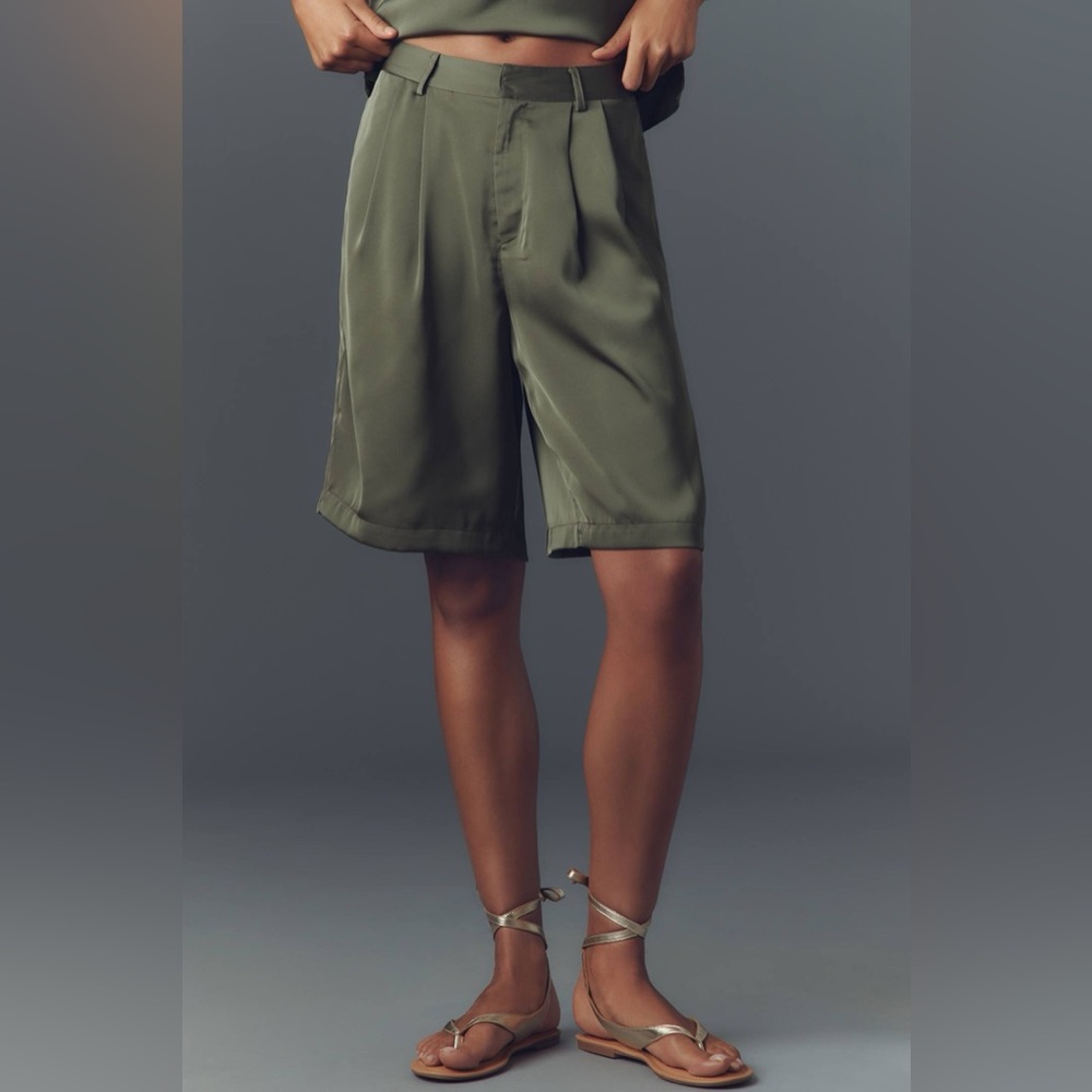 NWOT Anthropologie bishop + young olive green Silky Bermuda‎ Shorts
